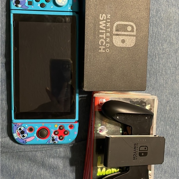 Nintendo Blue Handheld Console - Picture 1 of 2